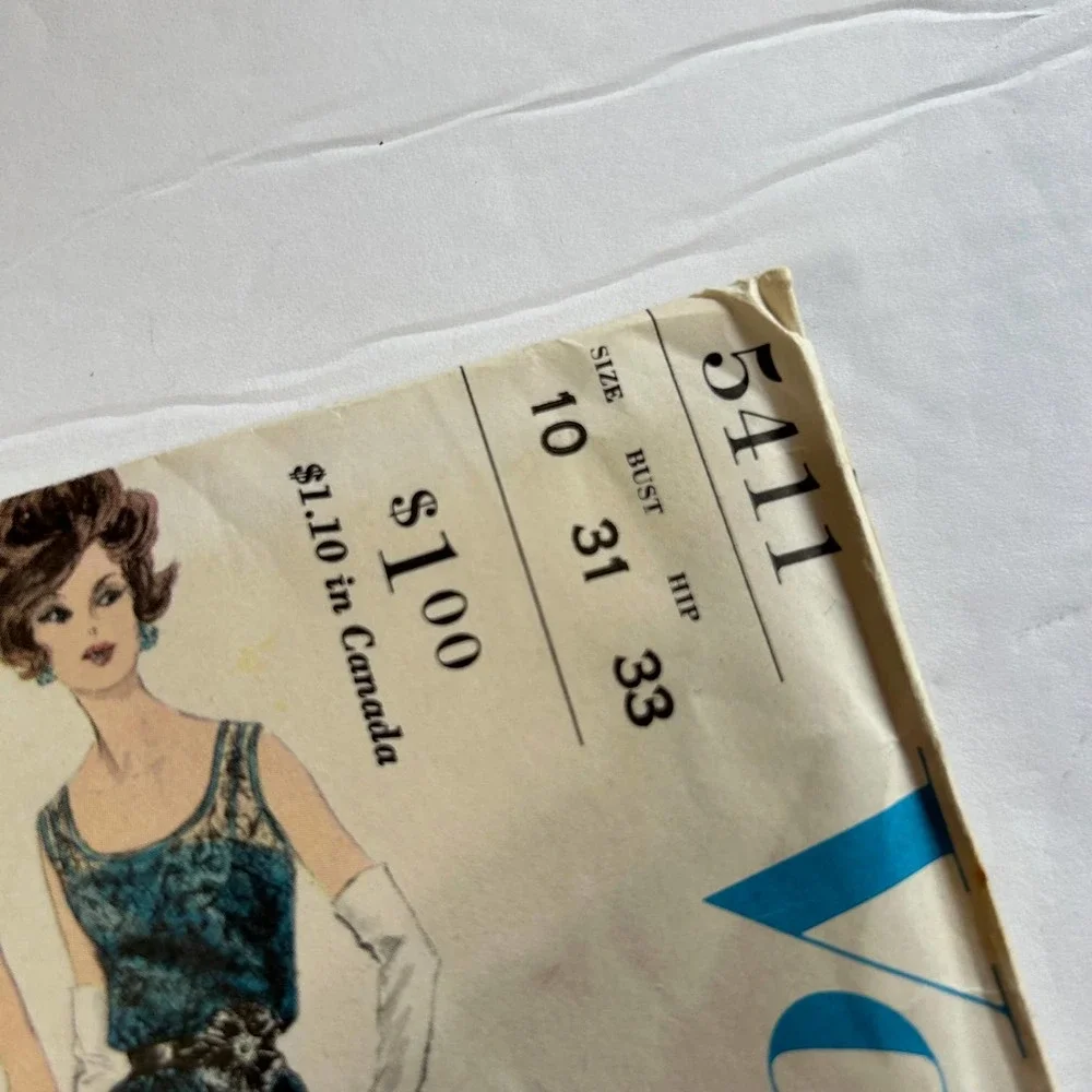Vogue Vintage 1960's Pattern #5411 Dress Jumper Dress Slip‎ Size 10